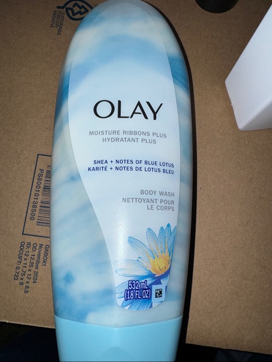 OLAY Other - OLAY Moisture Ribbons Plus Body Wash - Light Blue